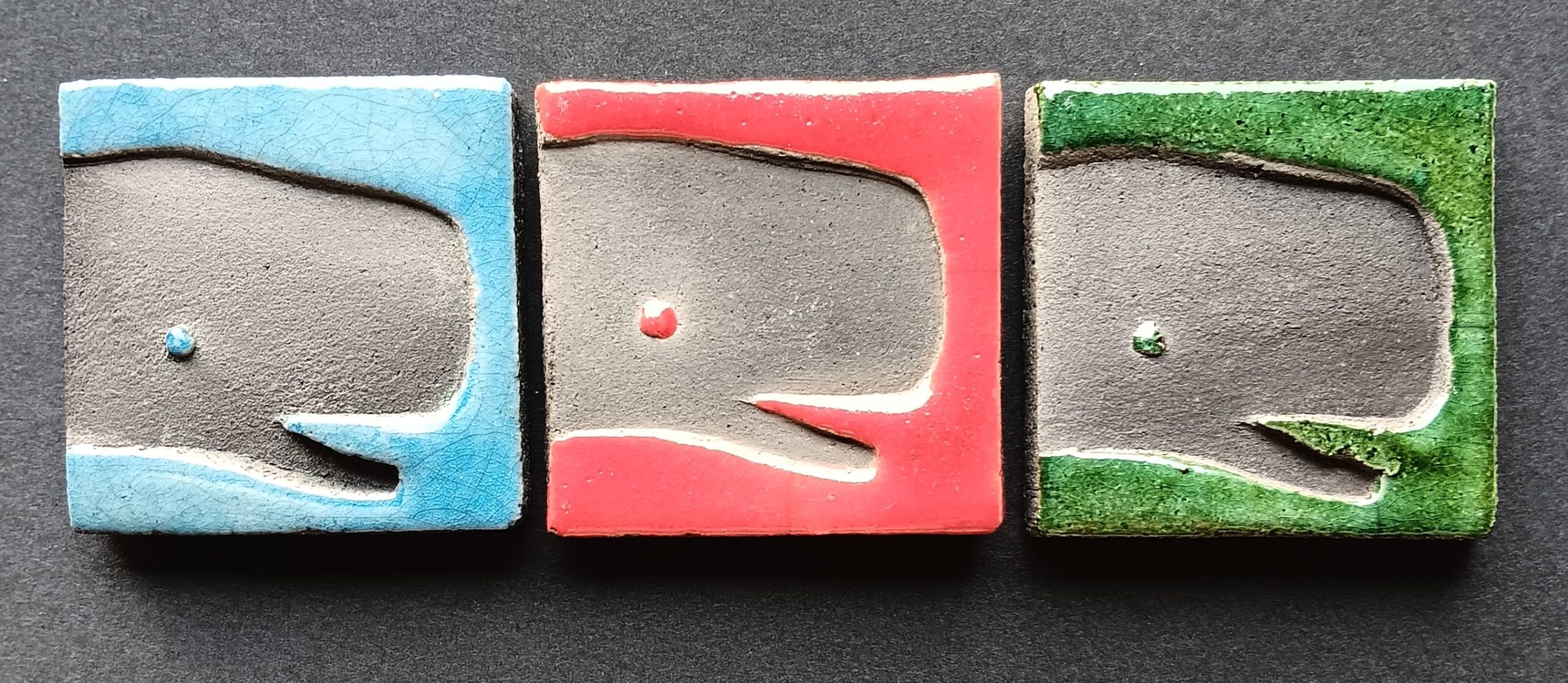 Iman cerâmica, cachalote verde