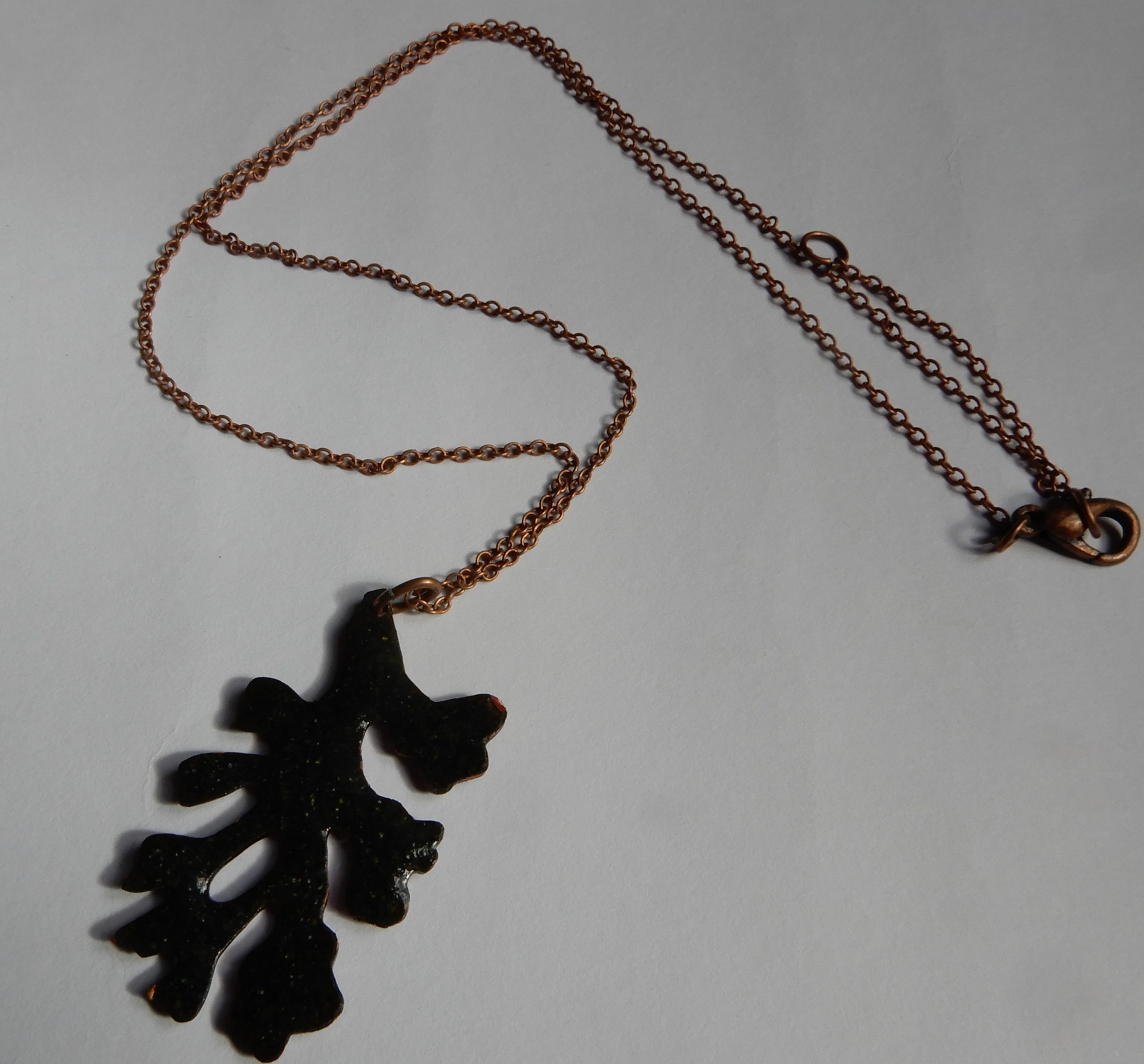Colar com coral vermelho