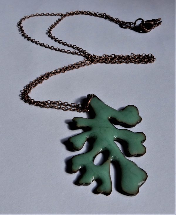 Colar c/ coral verde