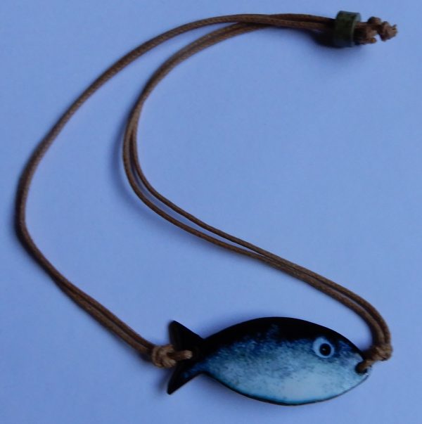 Pulseira c/aplicação em cobre esmaltado (peixe)