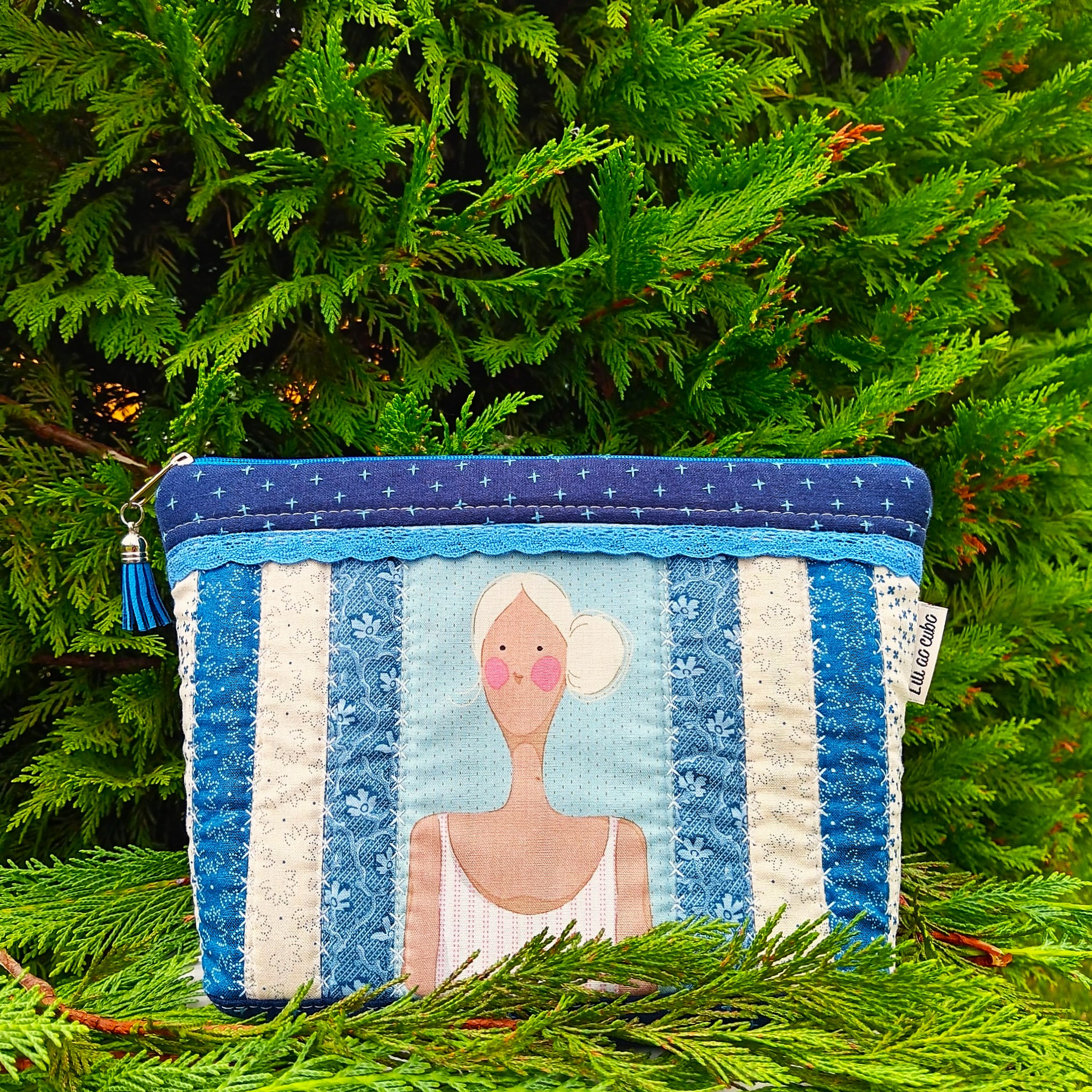 Bolsinha patchwork c/ fecho